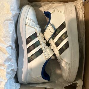Adidas grand court 2.0-blue and camo